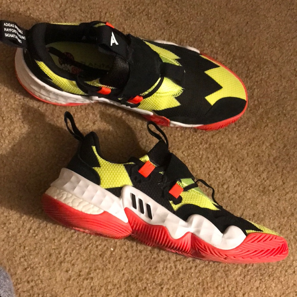 Trae Young adidas signature series So So def Atlanta mens sz 10